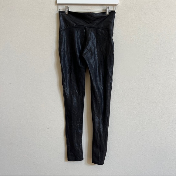 Spanx Faux Leather Leggings size Large - Picture 4 of 5